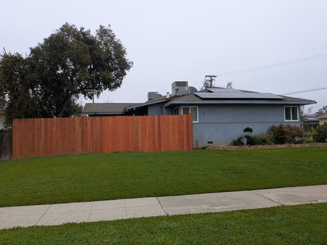 5209 N Angus Avenue, Fresno, CA 93710