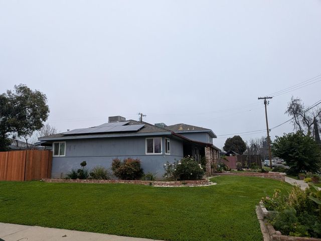 5209 N Angus Avenue, Fresno, CA 93710