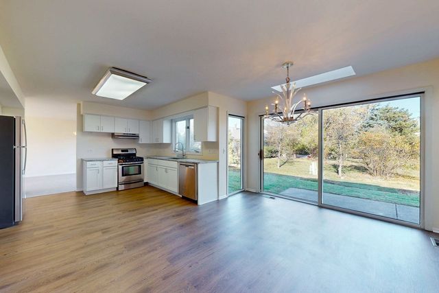 3820 Kiess Drive, Glenview, IL 60025