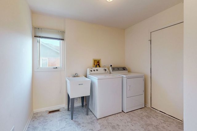 3820 Kiess Drive, Glenview, IL 60025