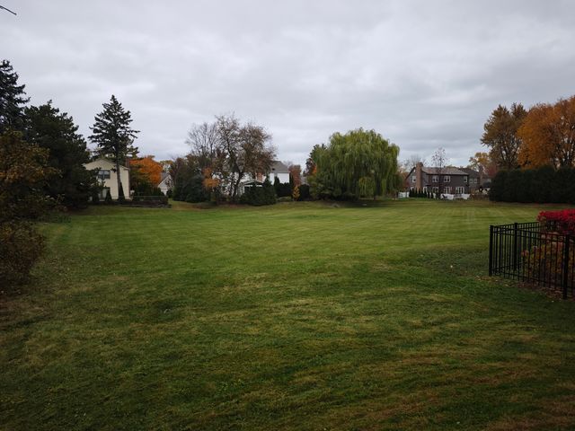 3820 Kiess Drive, Glenview, IL 60025