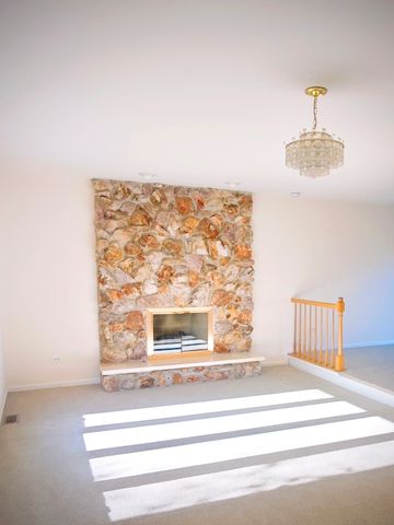 3820 Kiess Drive, Glenview, IL 60025