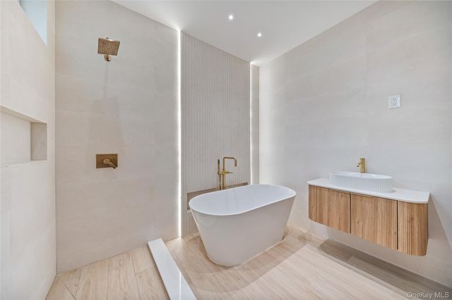 15 Northbrook Road 201, Spring Valley, NY 10977