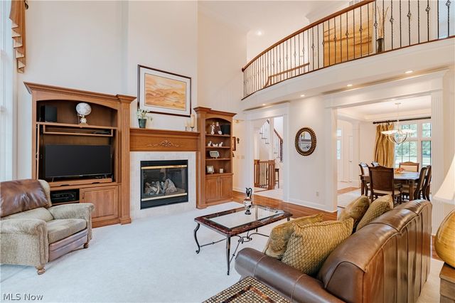 4013 Meadowvale Court, Akron, OH 44333