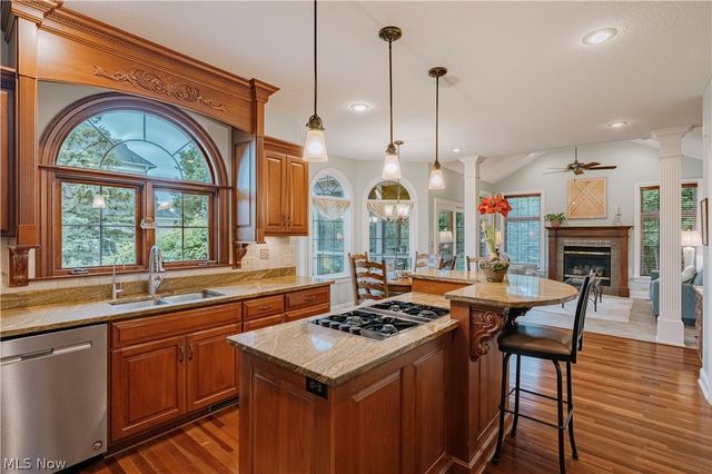 4013 Meadowvale Court, Akron, OH 44333
