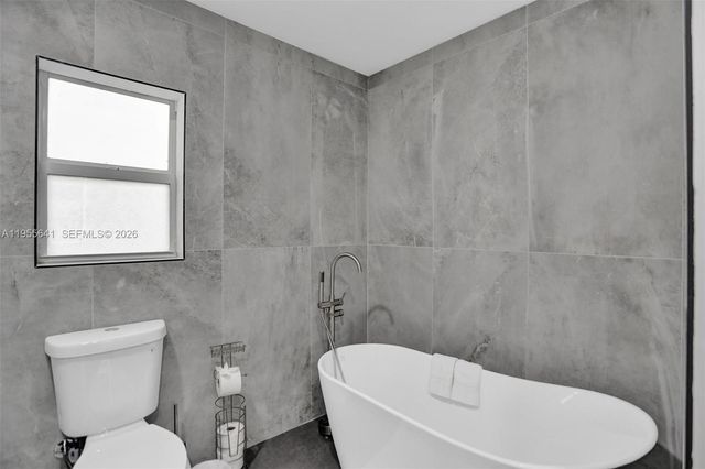 63 SE 5th Avenue, Deerfield Beach, FL 33441