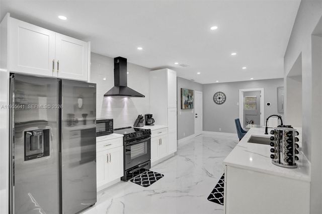 63 SE 5th Avenue, Deerfield Beach, FL 33441