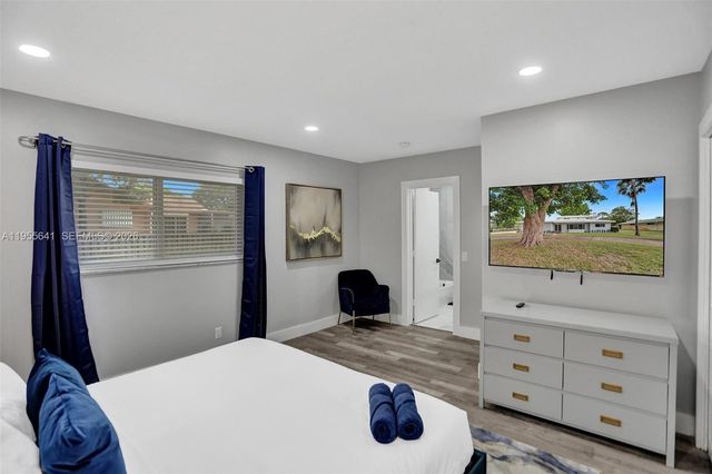 63 SE 5th Avenue, Deerfield Beach, FL 33441