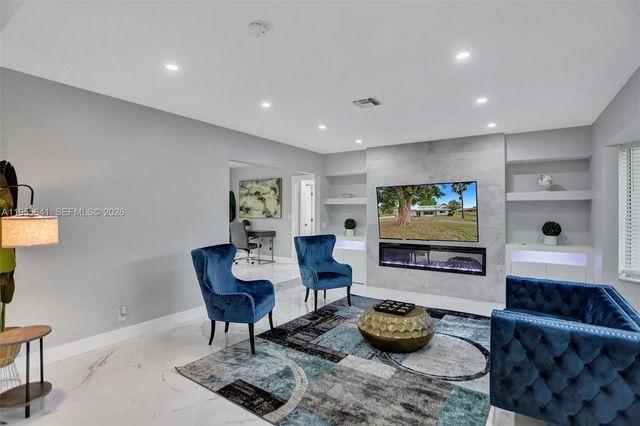 63 SE 5th Avenue, Deerfield Beach, FL 33441