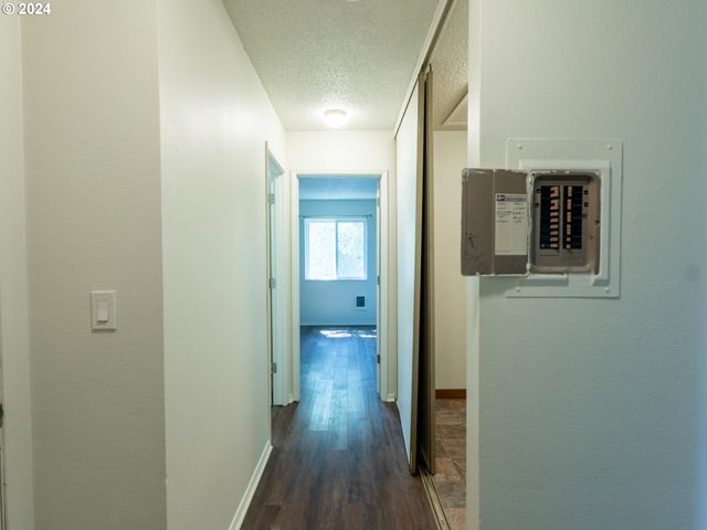 2700 Se 138TH Ave 4, Portland, OR 97236