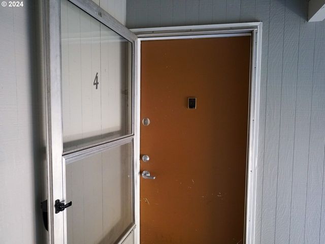 2700 Se 138TH Ave 4, Portland, OR 97236