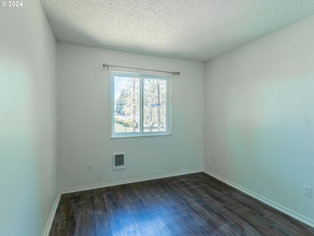 2700 Se 138TH Ave 4, Portland, OR 97236