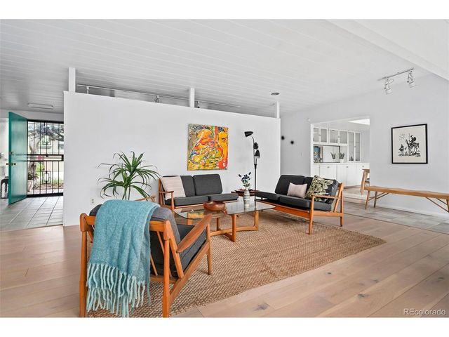 2935 S Lafayette Dr, Englewood, CO 80113