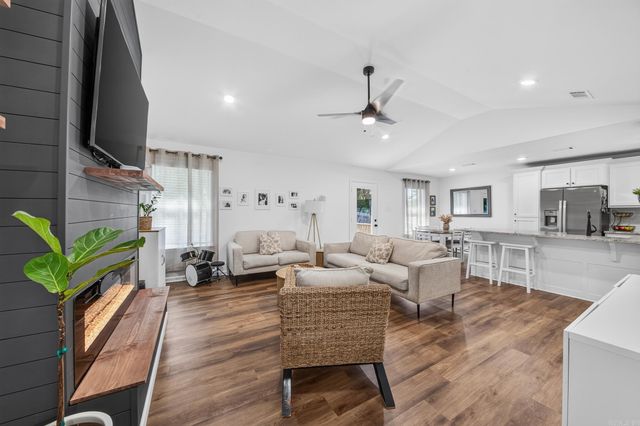 11 Edward Drive, Ward, AR 72176