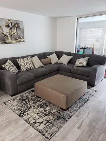 900 NE 12th Ave 302, Hallandale Beach, FL 33009
