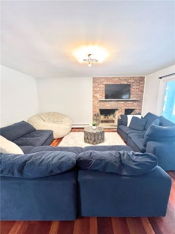 1375 Louisquisset Pike, North Providence, RI 02904