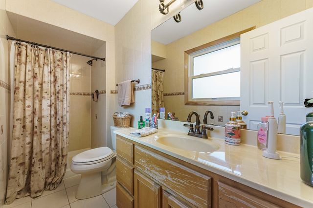 3N458 Patricia Lane, Elmhurst, IL 60126