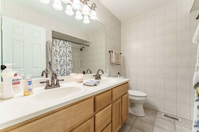 3N458 Patricia Lane, Elmhurst, IL 60126