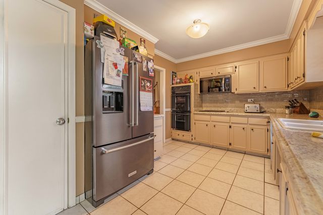 3N458 Patricia Lane, Elmhurst, IL 60126