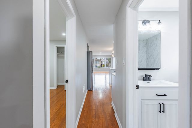 5631 W 64th Place, Chicago, IL 60638