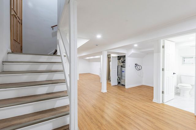 5631 W 64th Place, Chicago, IL 60638