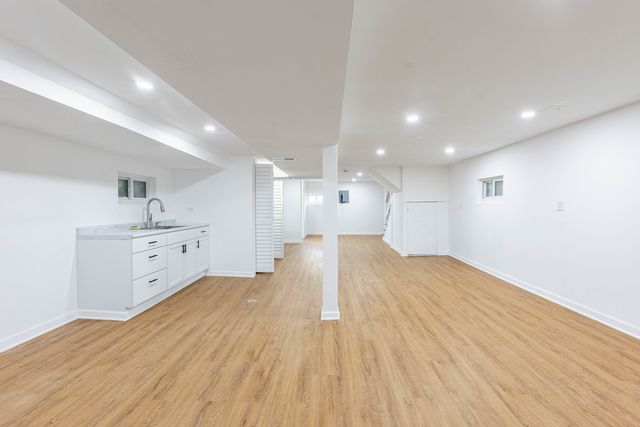 5631 W 64th Place, Chicago, IL 60638