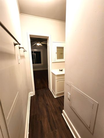 2114 N Elm Street, Denton, TX 76201