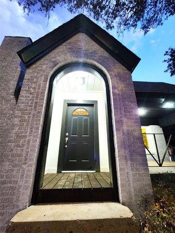 2114 N Elm Street, Denton, TX 76201