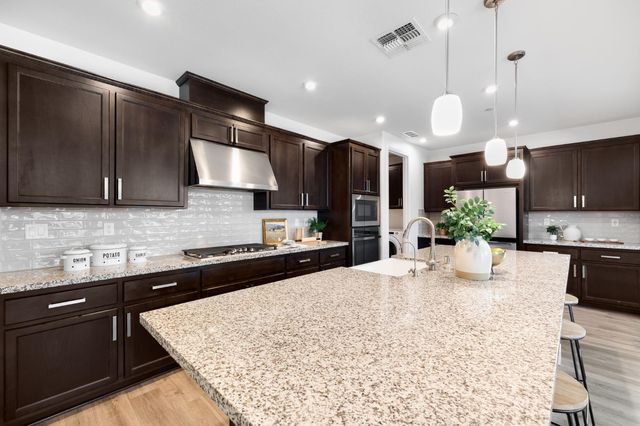 4657 S Hills Dr, Folsom, CA 95630