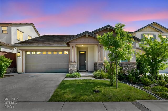 4657 S Hills Dr, Folsom, CA 95630