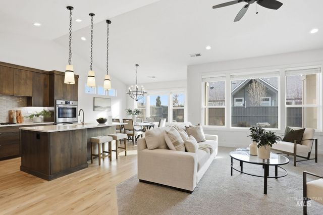 6612 S Zenith Avenue, Meridian, ID 83642