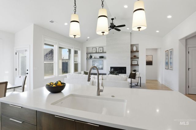 6612 S Zenith Avenue, Meridian, ID 83642