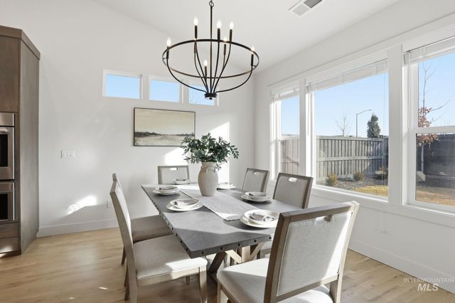 6612 S Zenith Avenue, Meridian, ID 83642