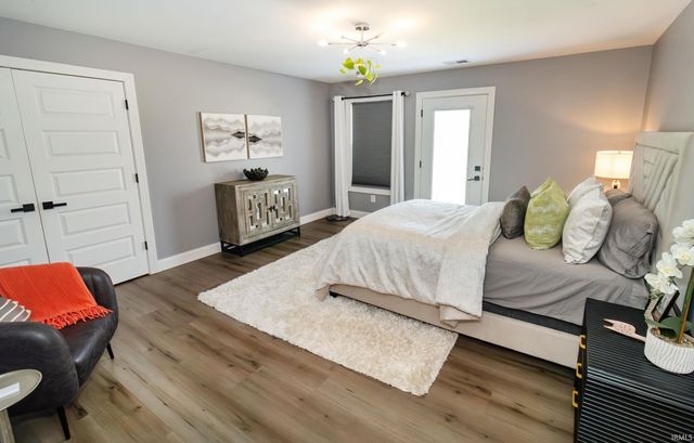 1955 Olde Mill Court, Newburgh, IN 47630