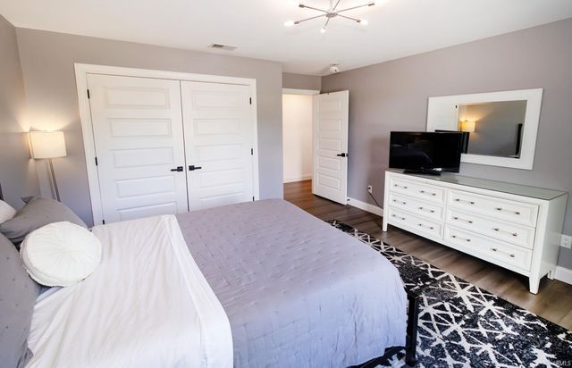 1955 Olde Mill Court, Newburgh, IN 47630