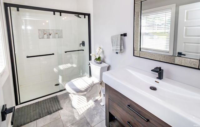 1955 Olde Mill Court, Newburgh, IN 47630