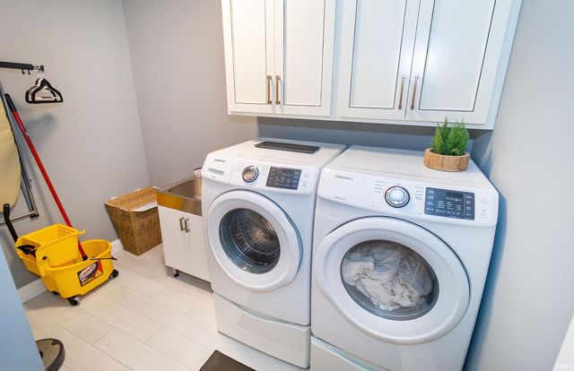 1955 Olde Mill Court, Newburgh, IN 47630