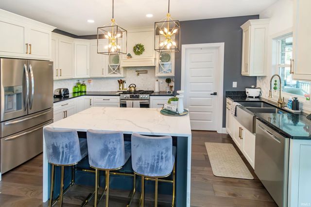 1955 Olde Mill Court, Newburgh, IN 47630