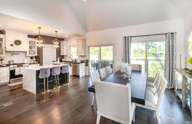 1955 Olde Mill Court, Newburgh, IN 47630