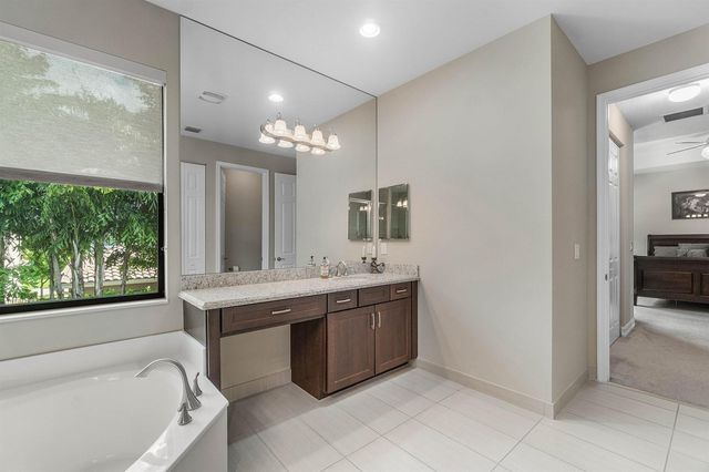 8109 Snowflake Obsidian Trail, Delray Beach, FL 33446