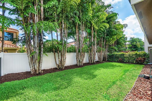 8109 Snowflake Obsidian Trail, Delray Beach, FL 33446