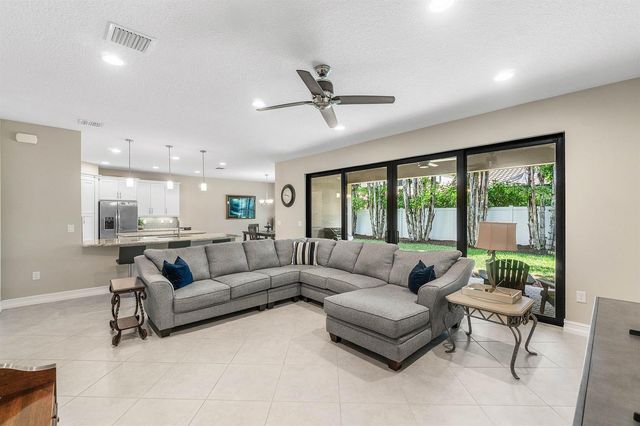 8109 Snowflake Obsidian Trail, Delray Beach, FL 33446