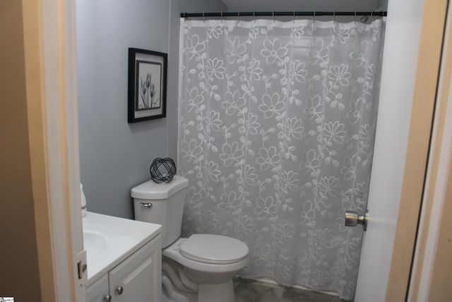 585 Midnight Road, Inman, SC 29349