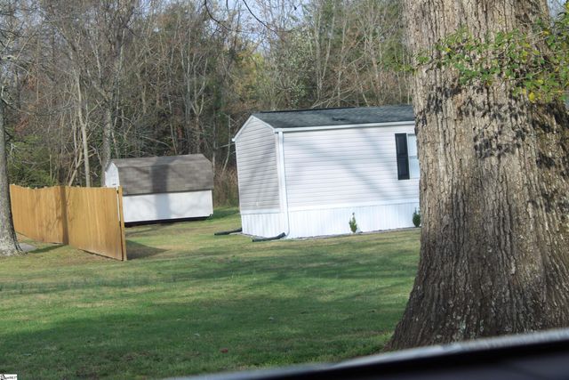 585 Midnight Road, Inman, SC 29349