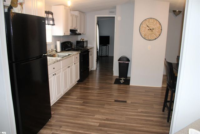 585 Midnight Road, Inman, SC 29349