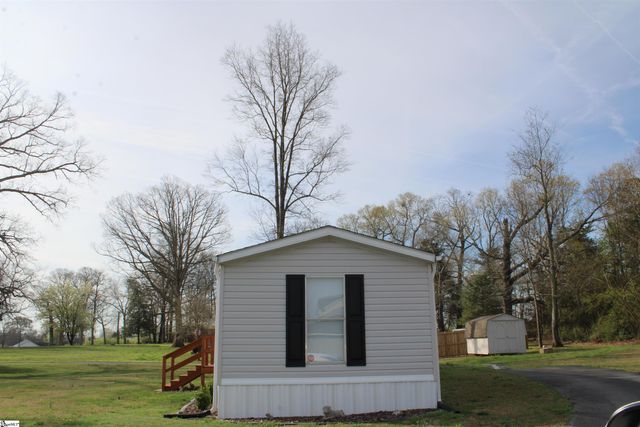 585 Midnight Road, Inman, SC 29349