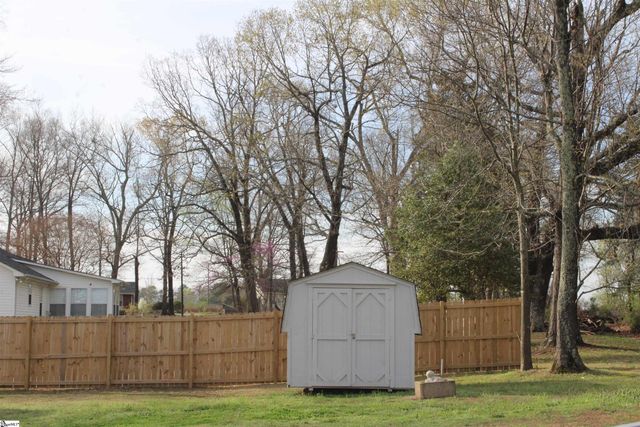 585 Midnight Road, Inman, SC 29349