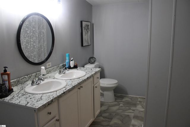 585 Midnight Road, Inman, SC 29349