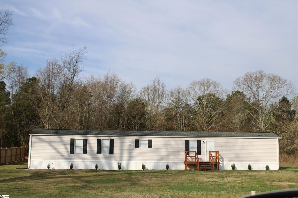 585 Midnight Road, Inman, SC 29349