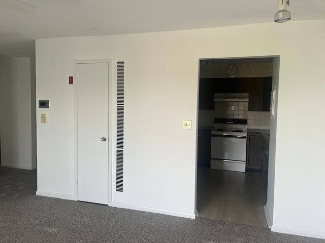 1004 Paradise Road PHB, Swampscott, MA 01907